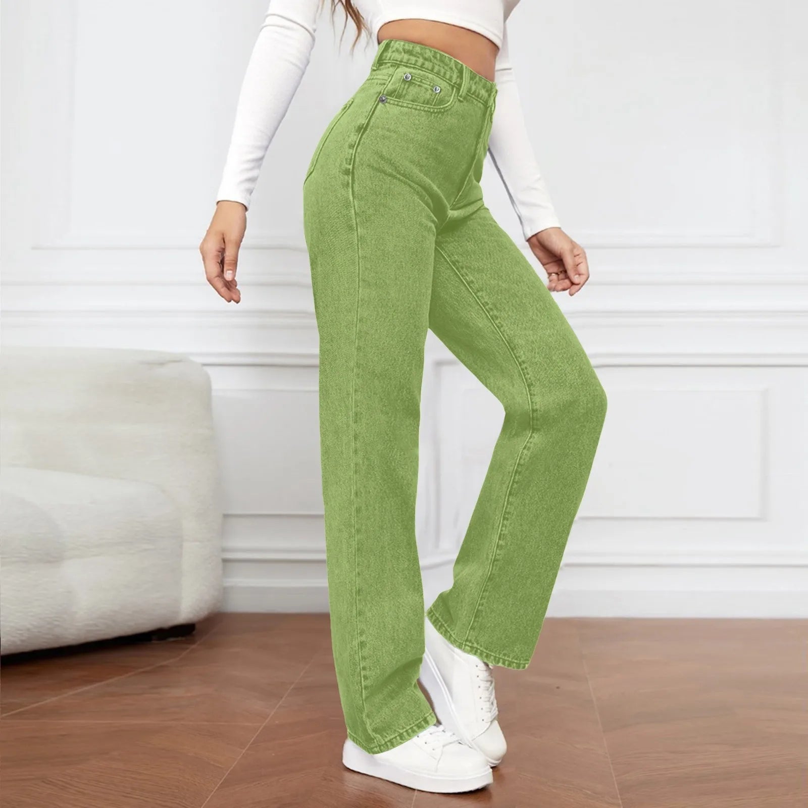 High-Waisted Jeans