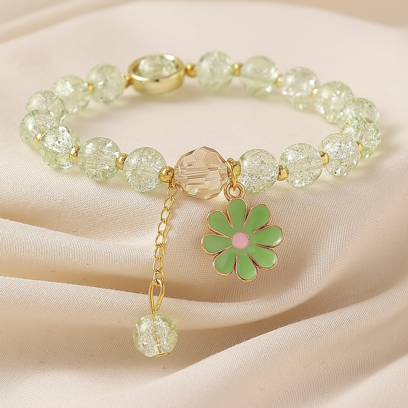 Cracked Glass Beaded Daisy Pendant Bracelet