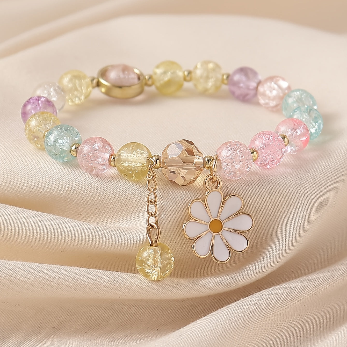 Cracked Glass Beaded Daisy Pendant Bracelet
