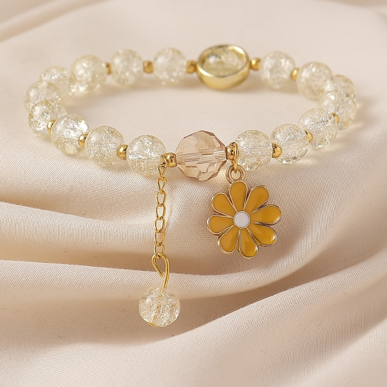 Cracked Glass Beaded Daisy Pendant Bracelet
