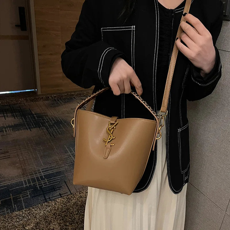 versatile bucket bag