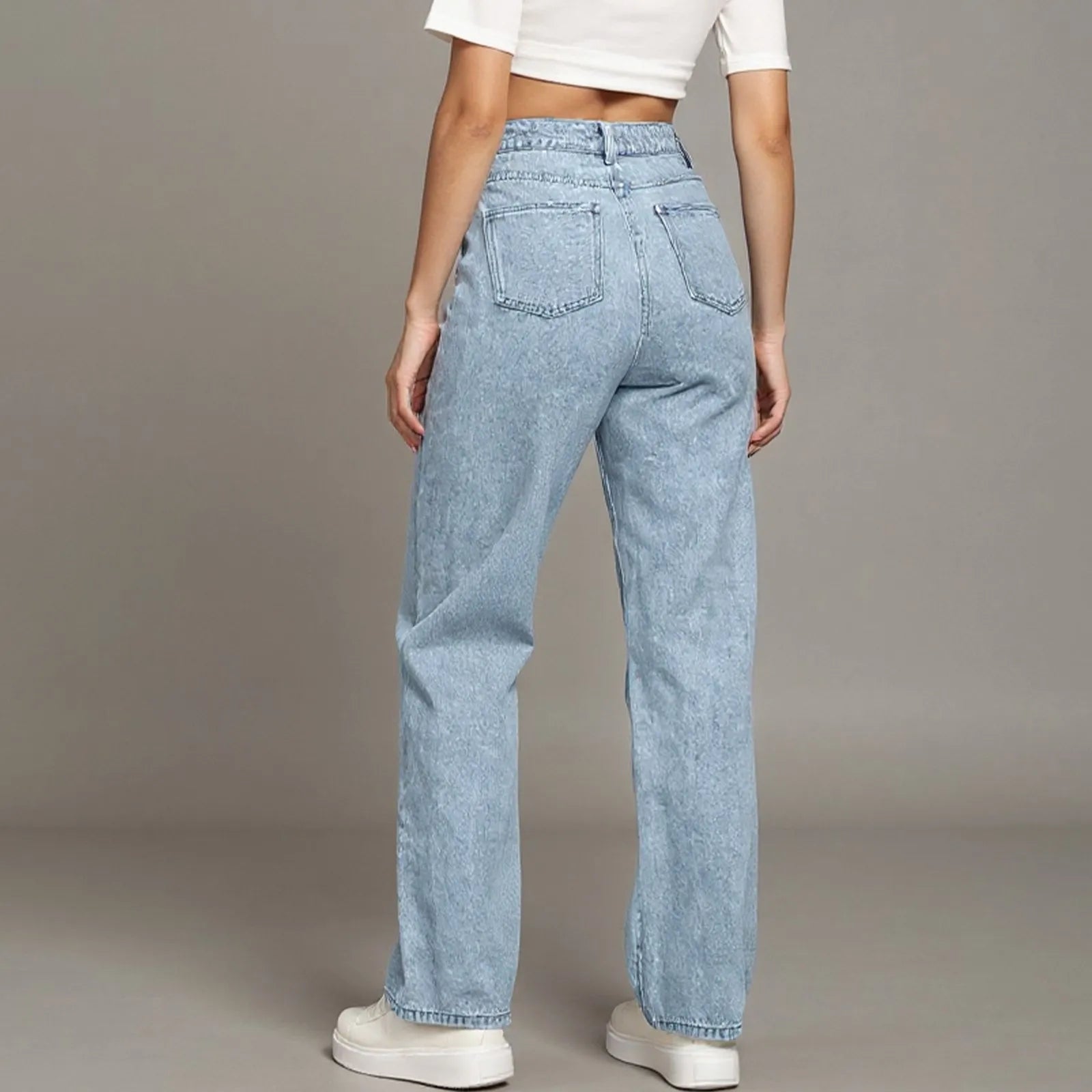 High-Waisted Jeans