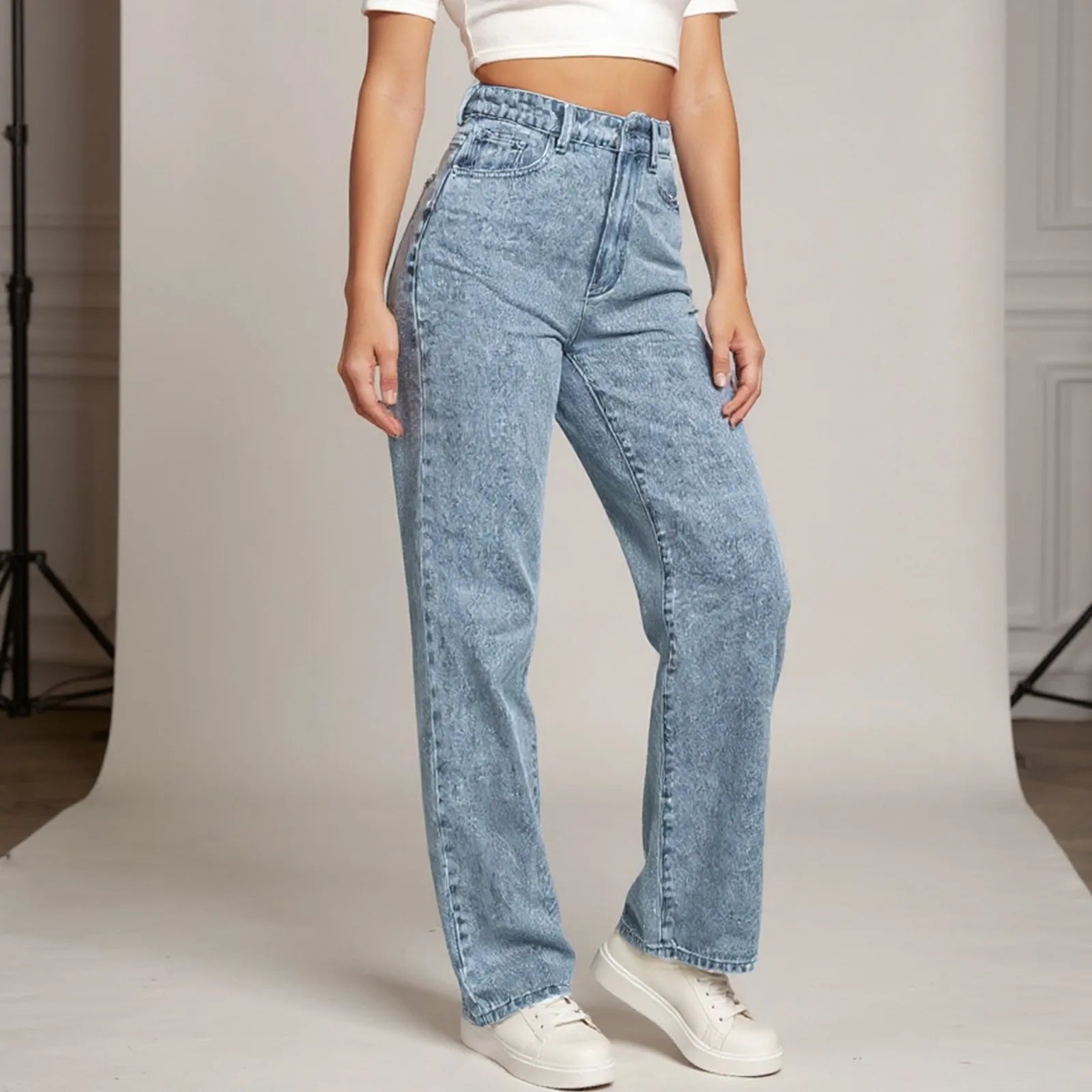 High-Waisted Jeans